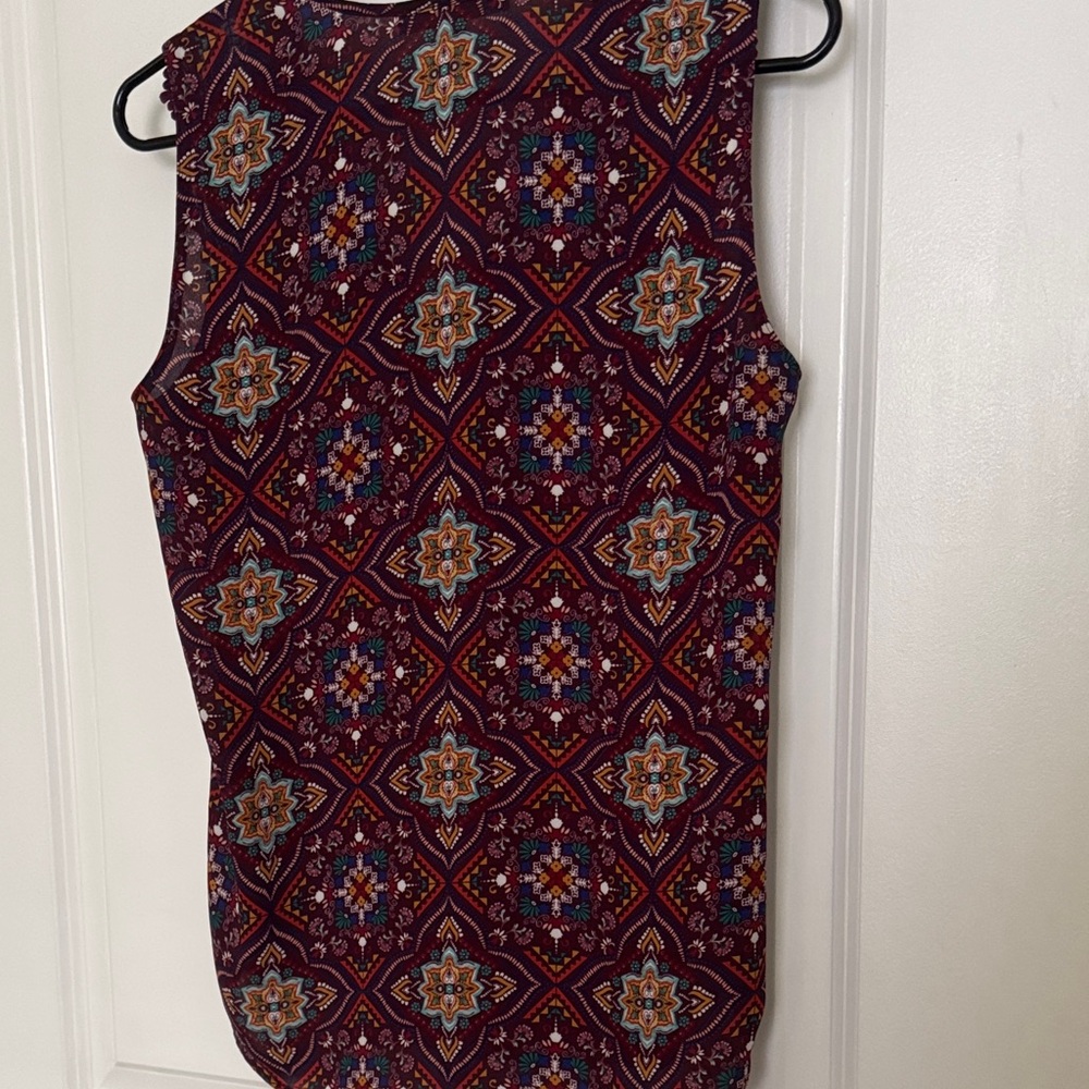 Daniel Rainn Women's Burgundy Patterned Blouse - Picture 6 of 6